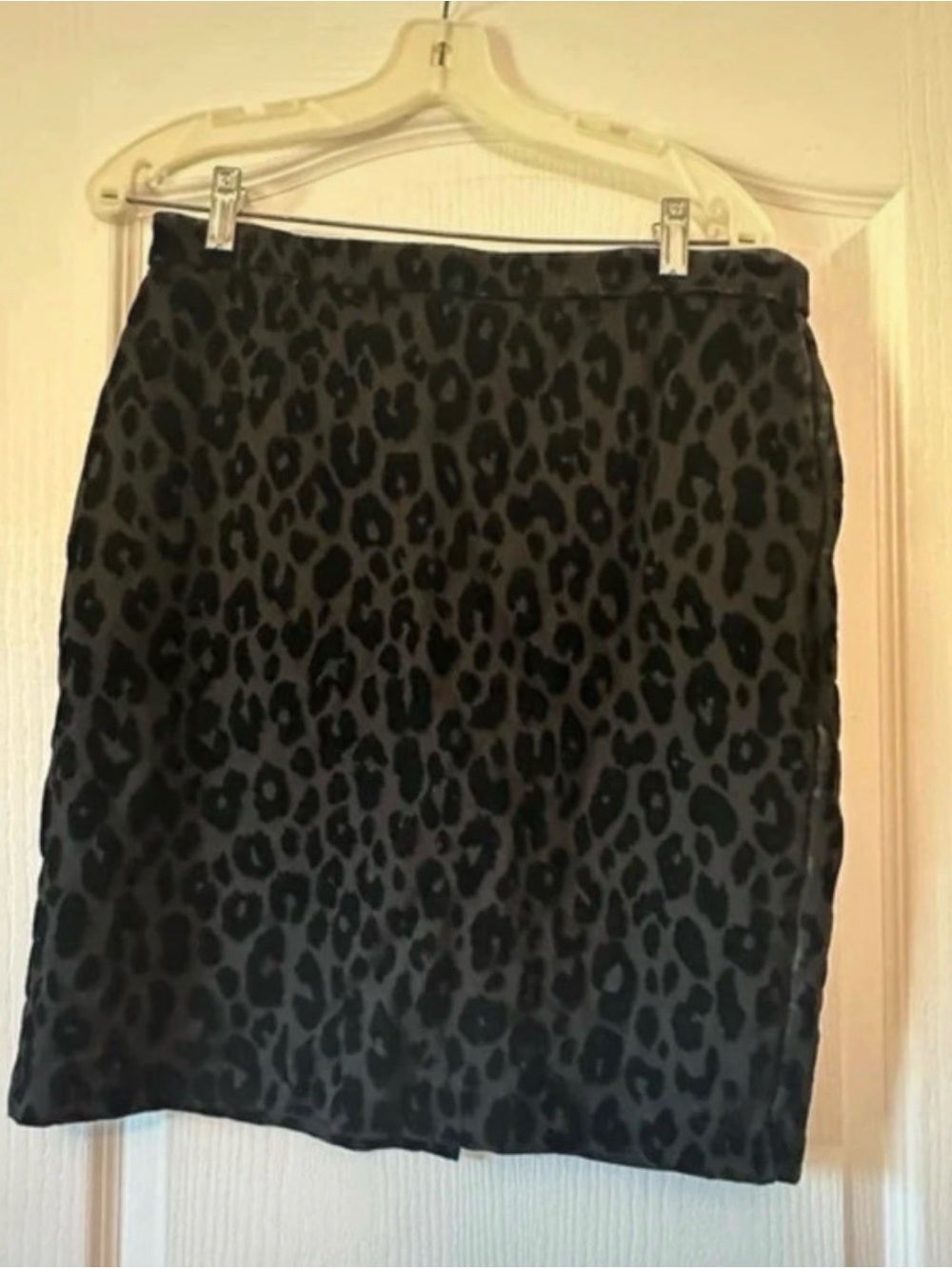 Ann Taylor Black Leopard Print Pencil Skirt